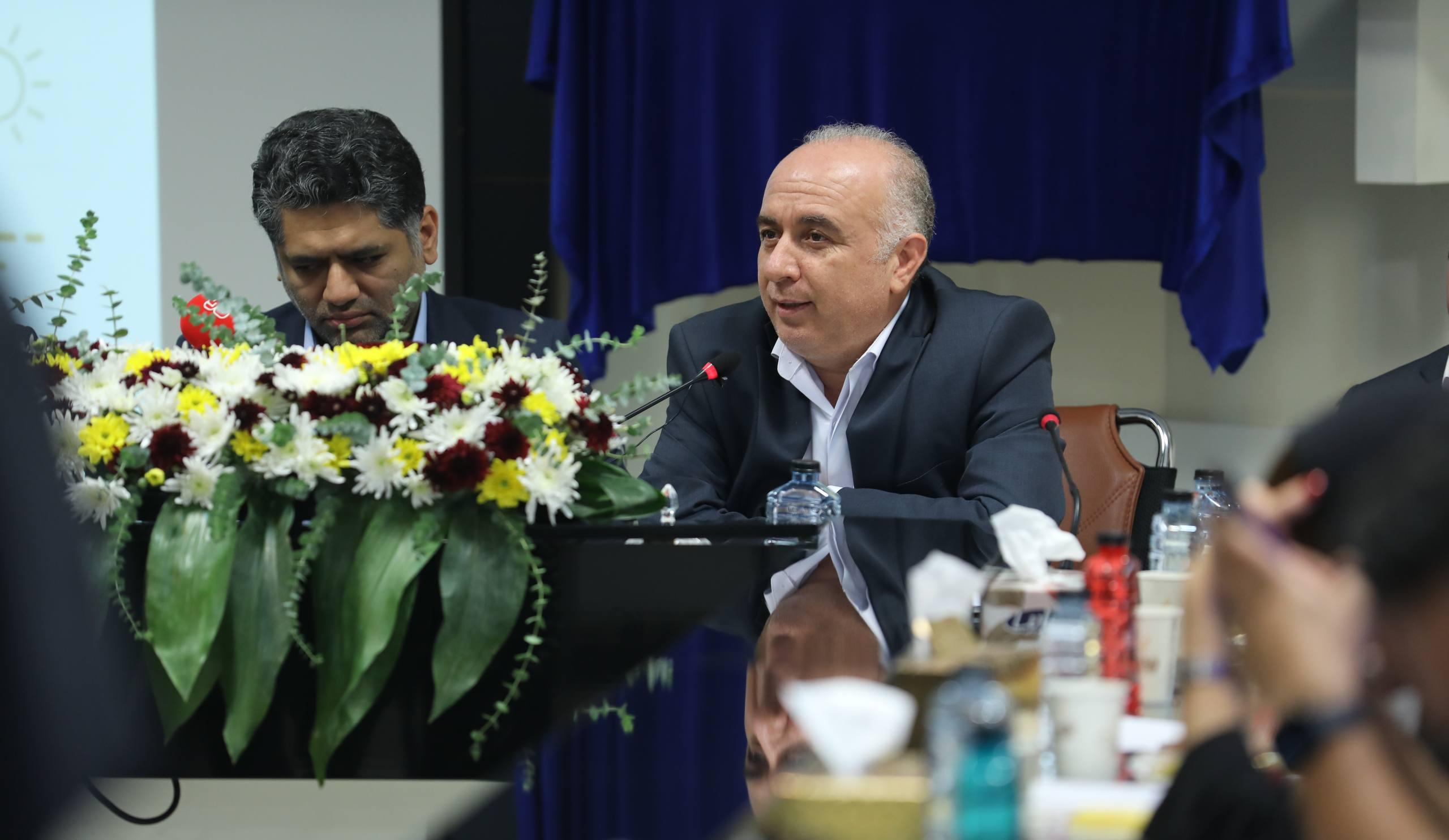 تحول در پرداخت وجوه اوراق بهادار با رونمایی از راهکار «شتابان» کارگزاری بانک صادرات ایران / محمد وطن پور: بانکداری خرد اساس فعالیت در بانک صادرات ایران است