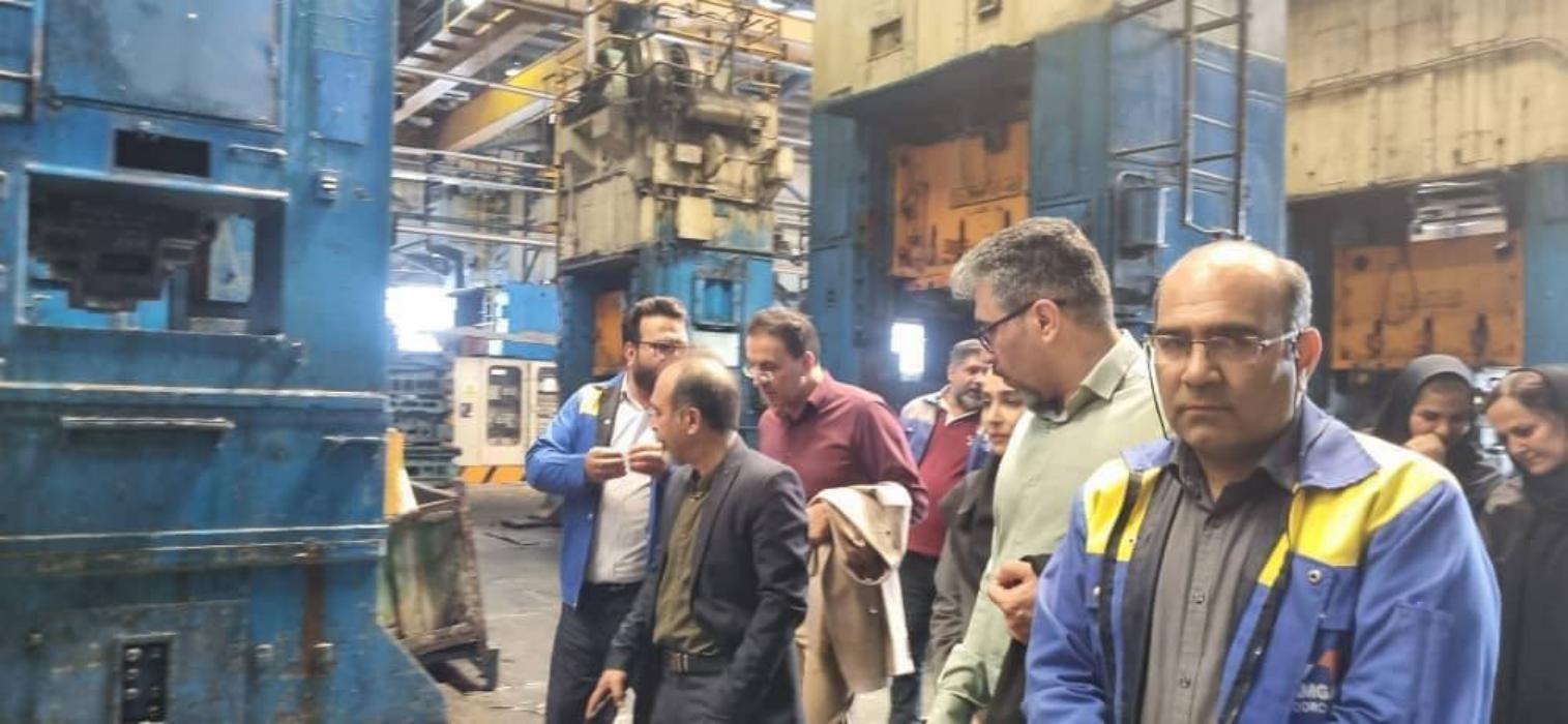 رایزنی‌های گسترده برای رونق تولید در اصفهان؛ گفتگوی مدیر بانك صنعت و معدن با نمایندگان مجلس، صمت و صنعتگران