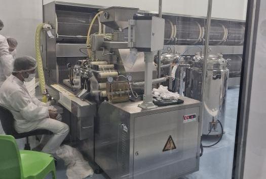 بازدید مدیران بانك صنعت و معدن از شركت داروسازی كیمیا زیست پارسیان در استان زنجان