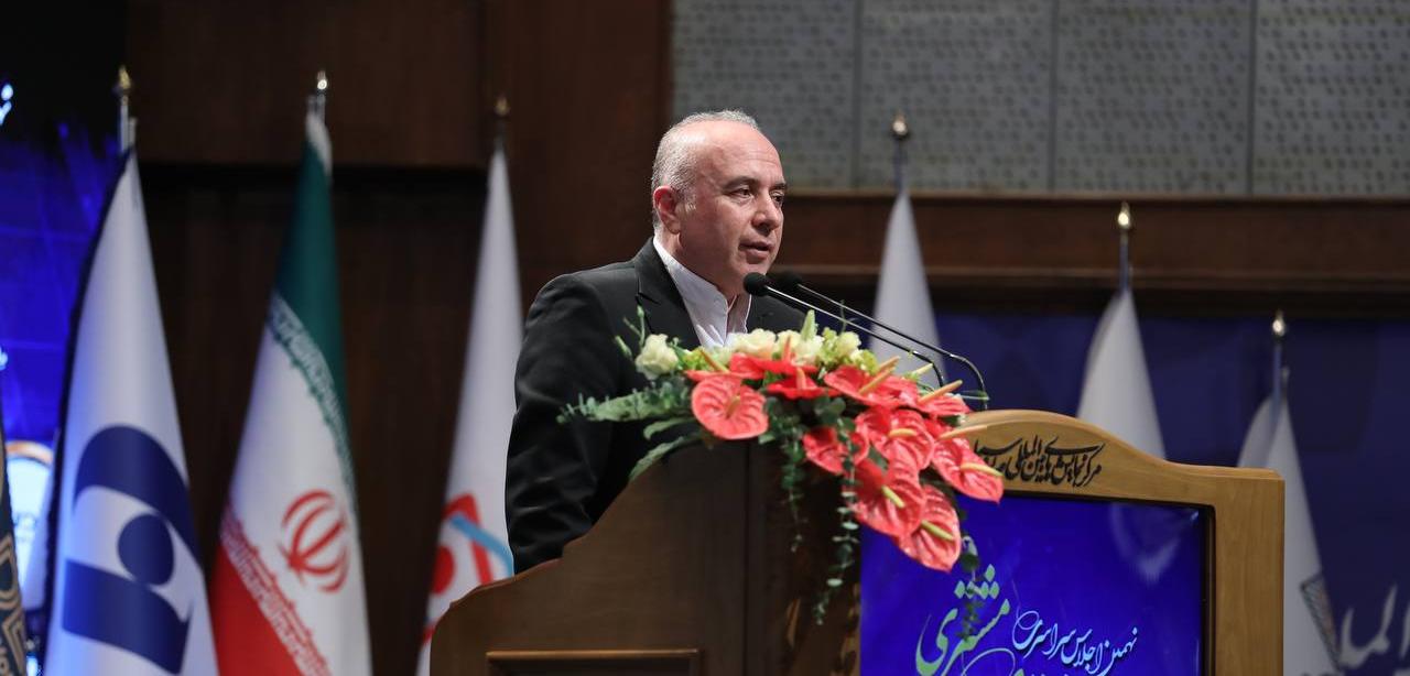 اعطای تندیس زرین نهمین اجلاس سراسری رضایتمندی مشتری به «سپینو» بانک صادرات ایران