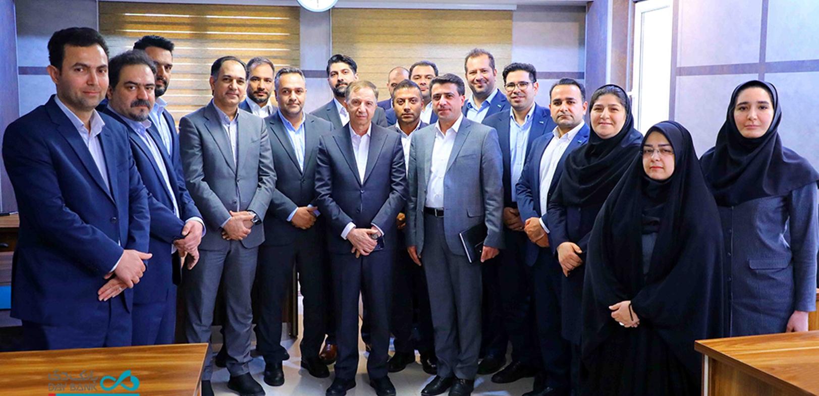 تحول آموزش در بانک دی با نگاه تحلیلی و رویکرد عملیاتی