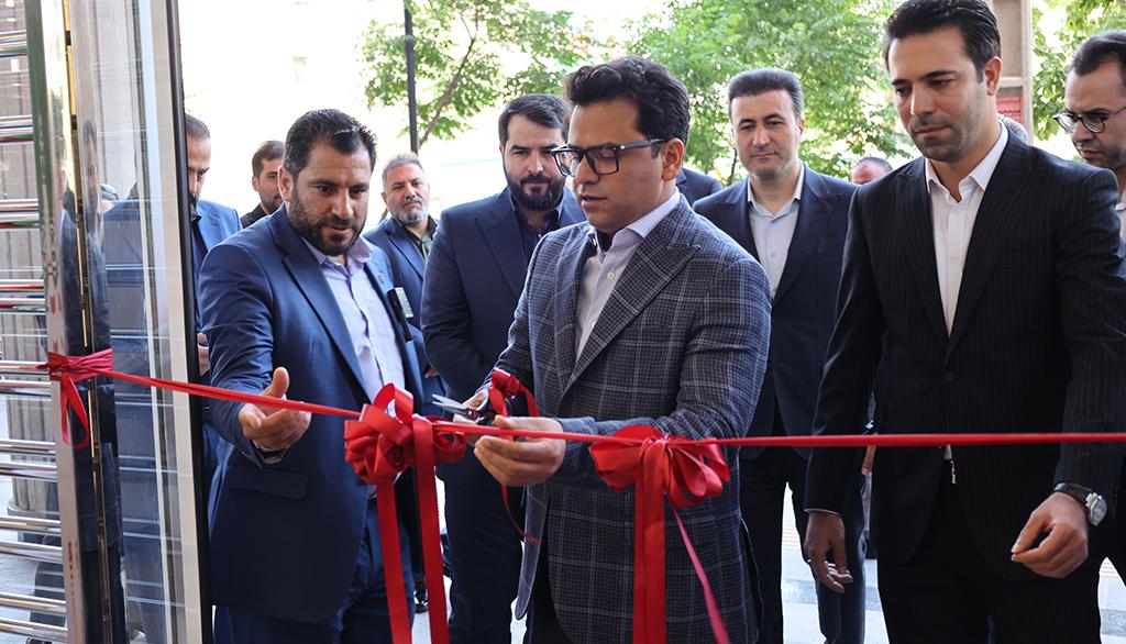 شعبه بانک شهر در منطقه «معالی آباد شیراز» افتتاح شد