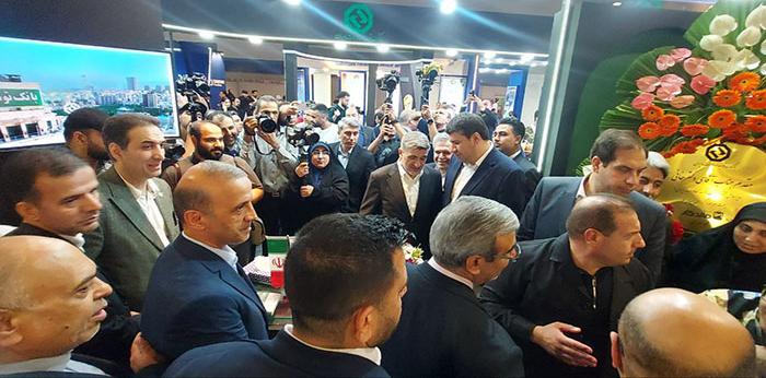 استقبال گسترده فعالان اقتصادی از غرفه بانک توسعه صادرات ایران در نمایشگاه مشهد اینوکس ۱۴۰۴