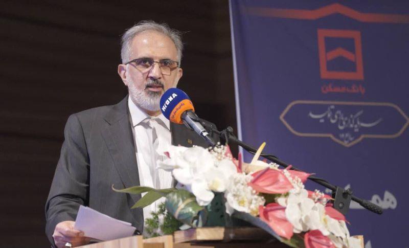 بانک مسکن مثل همیشه درکنار مردم و برای مردم/ بازدید میدانی مدیرعامل بانک مسکن از روند خدمت رسانی در شعب