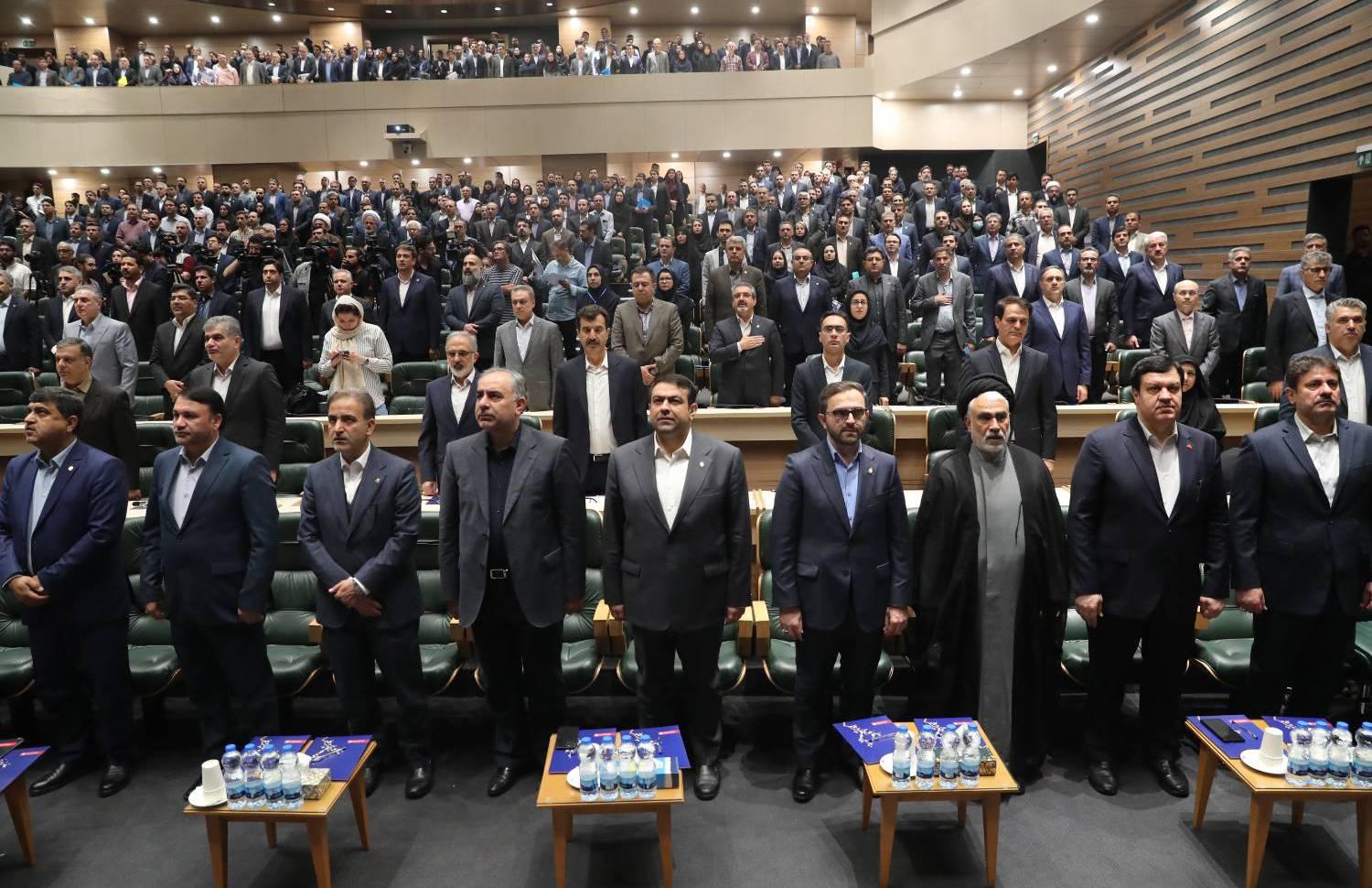 حضور مدیرعامل بانک ملی ایران در سی‌ودومین همایش سالانه سیاست‌های پولی و ارزی