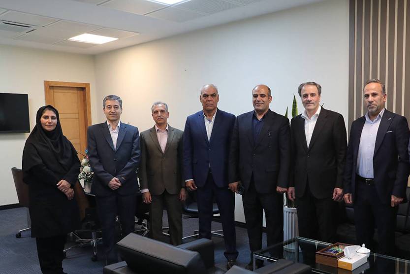 قائم مقام مدیرعامل بانک ملی ایران: ظرفیت های درونی،کلید توسعه پایدار بانک است