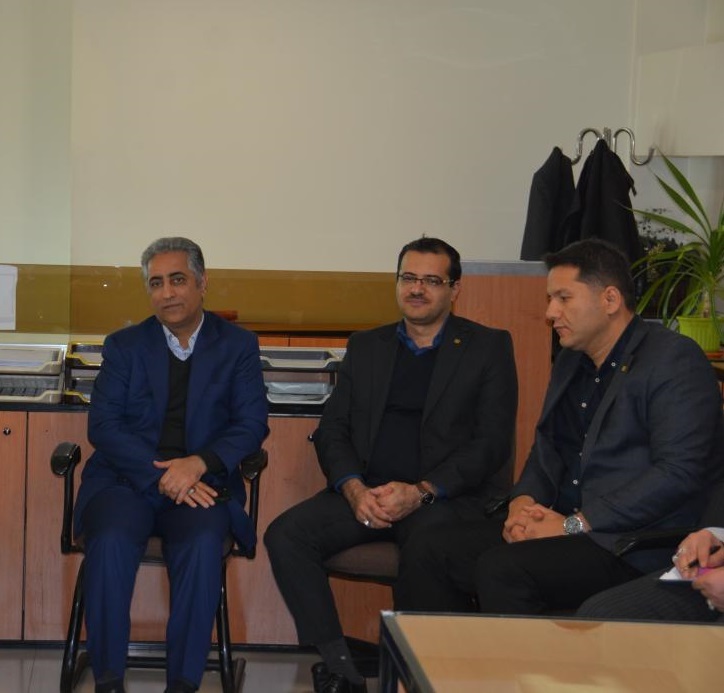 بازدید مدیرعامل بانك صنعت و معدن از مدیریت امور اعتبارات این بانك
