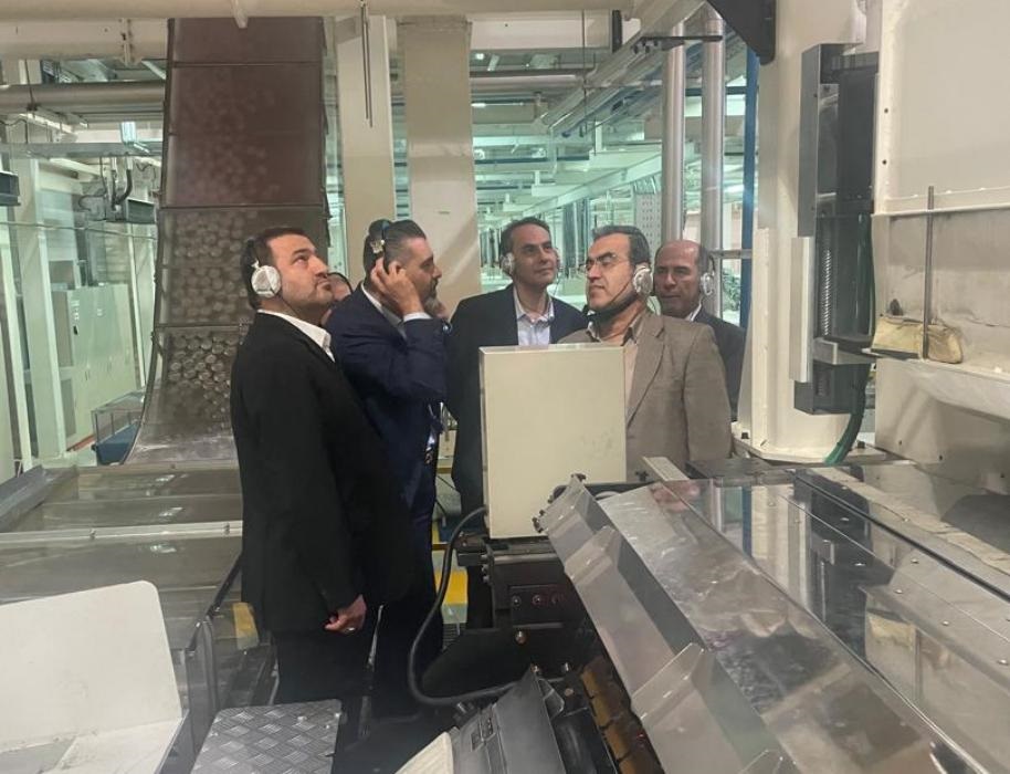 عضو هیات مدیره بانك صنعت و معدن از چندین واحد صنعتی در استان گیلان بازدید كرد